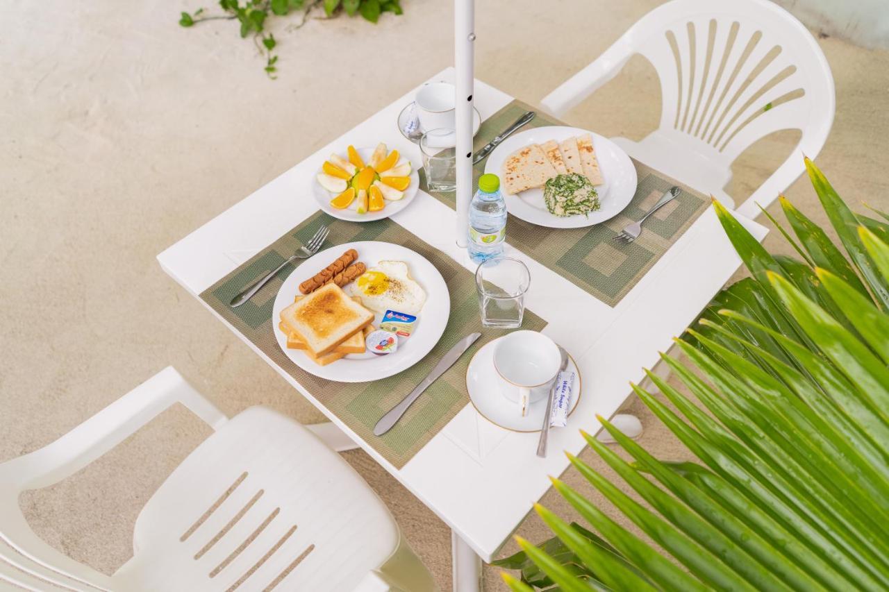 Feridhoo Inn Bagian luar foto