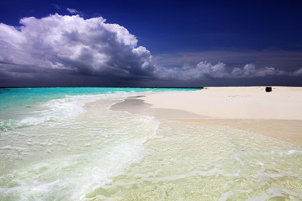 Feridhoo Inn Bagian luar foto