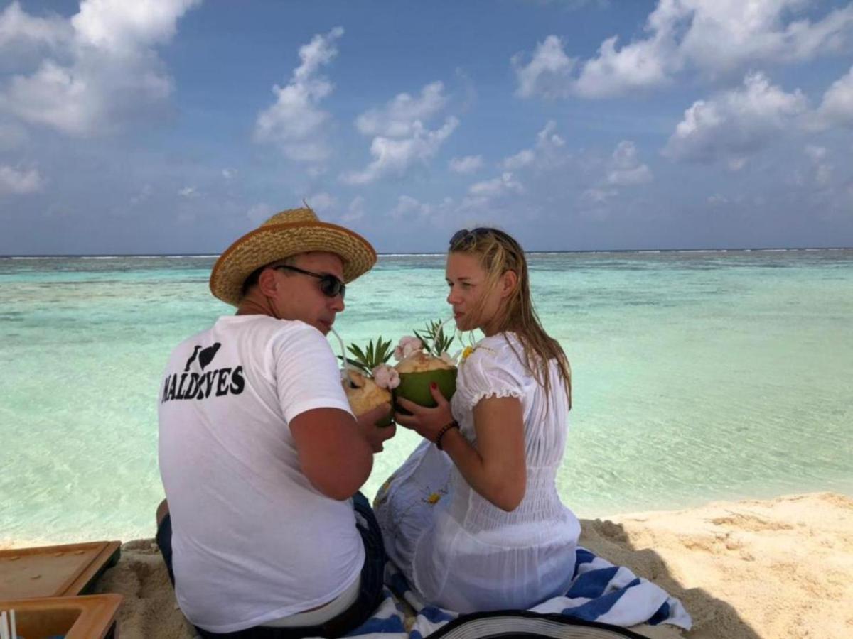 Feridhoo Inn Bagian luar foto